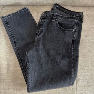 Old Navy Size 10 Mid-Rise Boyfriend Jeans